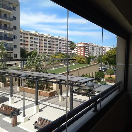 Apartamento Con Piscina En Parque Litoral Apartment *